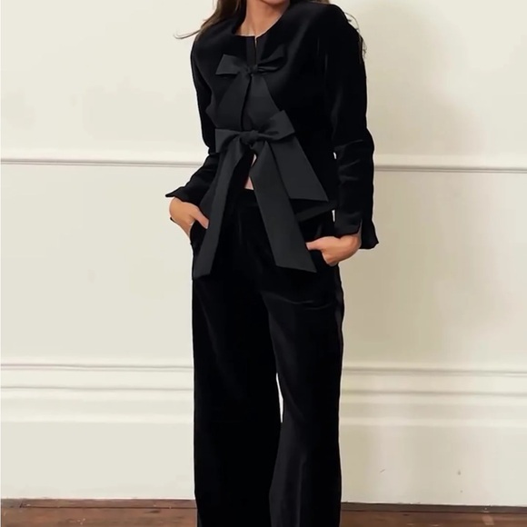 Black Velvet Bow Jacket & Wide-leg Pants Suit - Picture 1 of 6